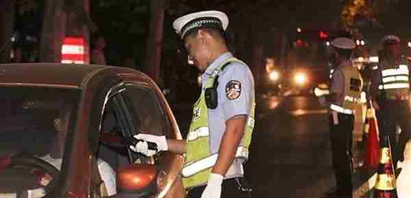 9月份，周口交警抓了160个“酒晕子”，还有4人因涉毒被注销驾驶证