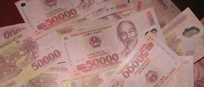 1万人民币等于3359万越南盾，在越南可以花多久看完涨知识了