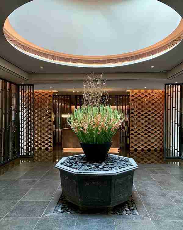 建在地下百米的上海五星级酒店，佘山世茂洲际，坑底住一晚好几万