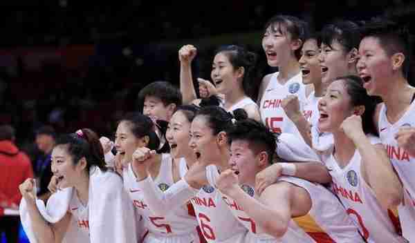 中国女子三大球颜值担当，足球汪琳琳、篮球李梦，排球是谁？