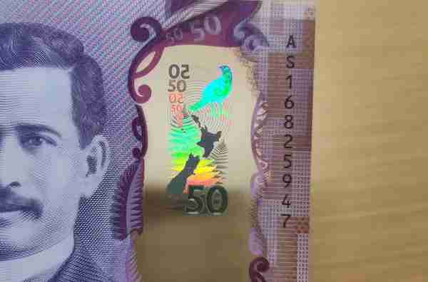一张政治正确的新西兰钞票，将新西兰原住民土著搬上钞票