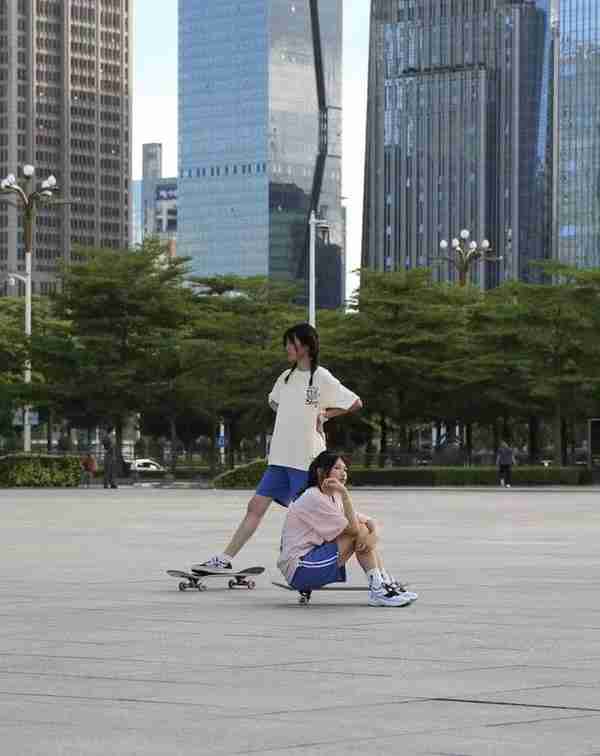 深圳掀起“滑板热”：全球“滑手”来打卡，产业发展空间大