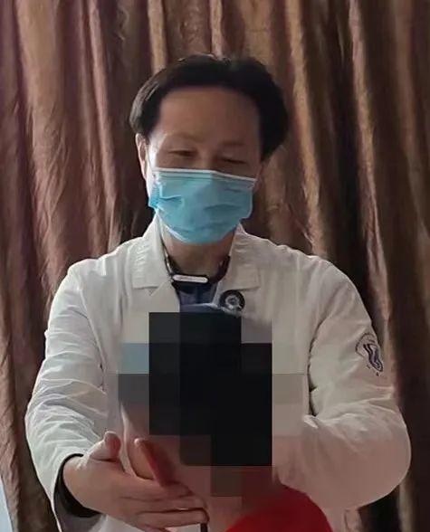 杭州男孩阳后咳嗽声像小狗叫，网上医生急了：太凶险，快去医院！