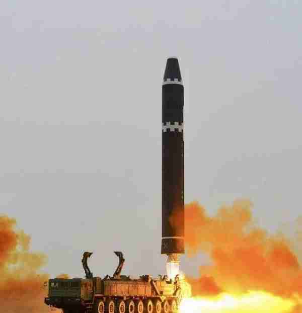 朝鲜导弹飞行高度5700公里，超过我国空间站十几倍，是真的吗？
