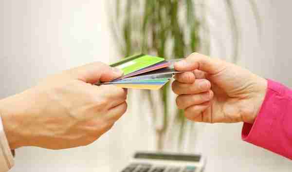 信用卡退息和信用卡逾期之后的协商减免如何选择？