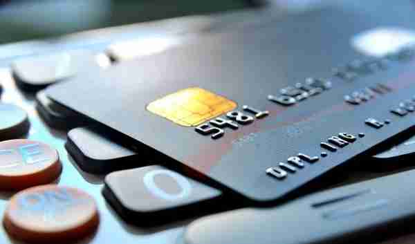 如果信用卡经常处于“套空”状态, 会有什么后果?