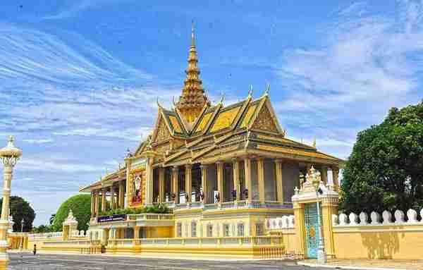 柬埔寨旅游签证办理流程有哪些？需要准备哪些材料？