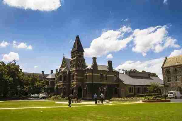 「留学绿色通道」澳大利亚墨尔本大学硕士绿通，2023QS世界排名33