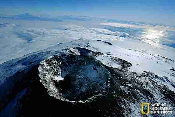 我国卫星拍到南极著名火山喷发迹象，257人曾葬生于此