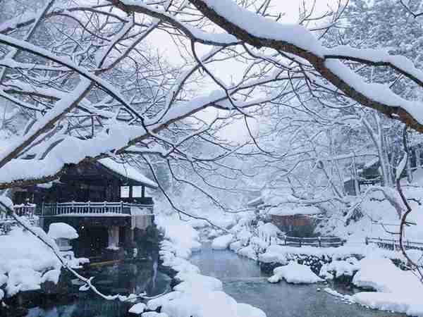 看雪不用去东北？安徽这座神山人少景美，门票便宜，还能泡温泉