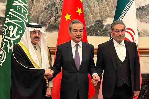 中国开始摘果子，沙特拿1000亿在中国投资，元首也将电话打到北京